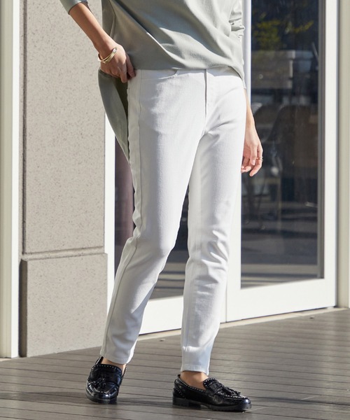 for/c(フォーシー)の「ストレッチデニムパンツ【サスティナブル】(デニムパンツ・レディース・サックスブルー/ネイビー/ホワイト/ブルー/ブラック・M/L/LL/S)」の2枚目の写真
