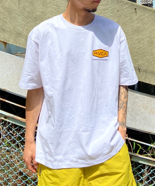 RVCA(ルーカ)の「【ムラサキスポーツ別注】RVCA/ルーカ バックプリントTシャツ クルーネック半袖Tee/オーバーサイズ サークルロゴTee BD041-P32(Tシャツ/カットソー・メンズ・ホワイト系その他3/グリーン/ブラック×ブラック・L/M/XL)」の7枚目の写真