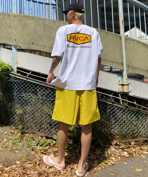 RVCA(ルーカ)の「【ムラサキスポーツ別注】RVCA/ルーカ バックプリントTシャツ クルーネック半袖Tee/オーバーサイズ サークルロゴTee BD041-P32(Tシャツ/カットソー・メンズ・ホワイト系その他3/グリーン/ブラック×ブラック・L/M/XL)」の12枚目の写真