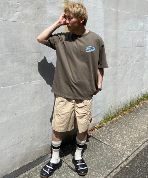 RVCA(ルーカ)の「【ムラサキスポーツ別注】RVCA/ルーカ バックプリントTシャツ クルーネック半袖Tee/オーバーサイズ サークルロゴTee BD041-P32(Tシャツ/カットソー・メンズ・ホワイト系その他3/グリーン/ブラック×ブラック・L/M/XL)」の17枚目の写真