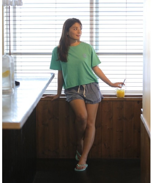 rip curl(リップカール)の「【RIPCURL(リップカール)】SEARCH ICON CROP TEE レディースクロップ丈半袖Tシャツ(Tシャツ/カットソー・レディース・ネイビー/ゴールド/グリーン・MEDIUM/SMALL/X-SMALL)」の11枚目の写真