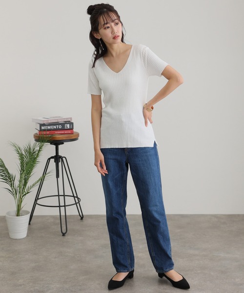ElegChic(エレグシック)の「Vネックハーフスリーブサマーニット(ニット/セーター・レディース・グレイッシュベージュ/オフホワイト/ブルー/ブラック・M/XL/4L)」の16枚目の写真