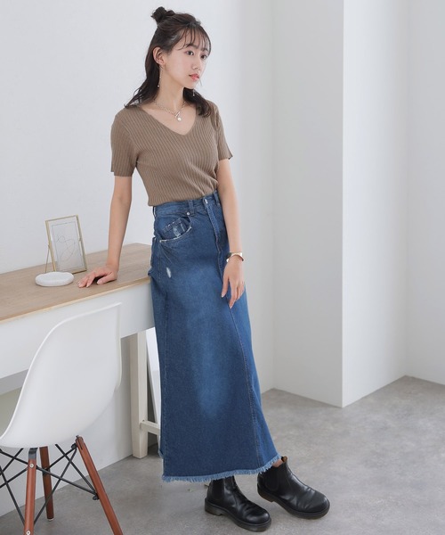 ElegChic(エレグシック)の「Vネックハーフスリーブサマーニット(ニット/セーター・レディース・グレイッシュベージュ/オフホワイト/ブルー/ブラック・M/XL/4L)」の14枚目の写真
