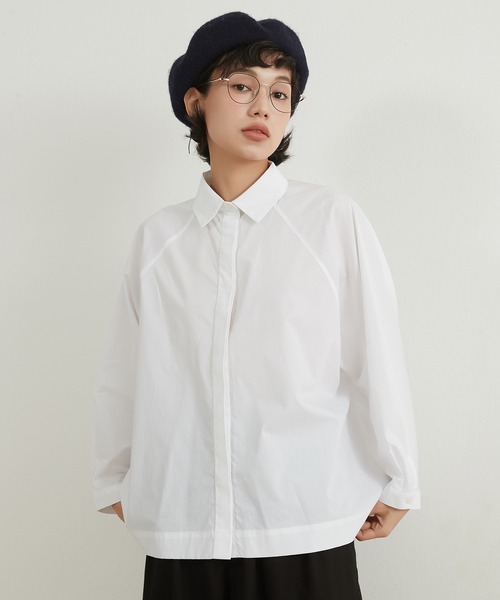 On One's Own（オンワンズオン）の「On One's Own 長袖ルーズフィットシャツ綿100％（シャツ/ブラウス・レディース・マスタード/ネイビー/ホワイト・FREE）」の9枚目の写真