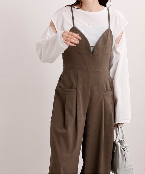 RAY CASSIN（レイカズン）の「高見え、スタイルアップが叶う1枚。タックポケットロンパース（サロペット/オーバーオール・レディース・キナリ/ブラウン/ブラック・FREE）」の18枚目の写真