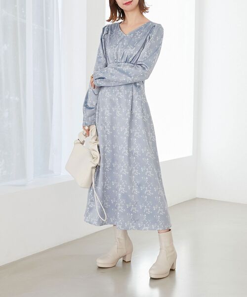 MAJESTIC LEGON（マジェスティックレゴン）の「【WEB限定XLサイズあり】フカフカヒールストレッチブーツ（ブーツ・レディース・アイボリー/ブラック・SMALL/MEDIUM/LARGE/X-LARGE）」の6枚目の写真