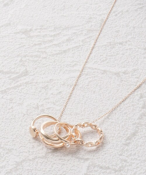 SHOO・LA・RUE(シューラルー)の「◆リングスライダーネックレス(ネックレス・レディース・ピンクゴールド/シルバー/ゴールド・00)」の3枚目の写真
