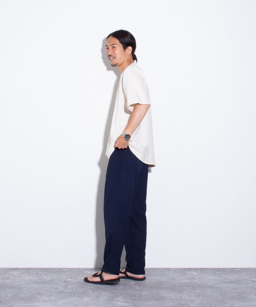 GLOSTER（グロスター）の「【限定展開】【GLOSTER/グロスター】ルーズ クルーネックTシャツ ベーシック（Tシャツ/カットソー・メンズ・ブラック/ホワイト/コーラルピンク/ベージュ・S/M/L/XL）」の6枚目の写真