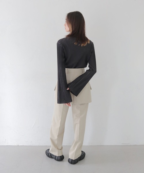 CLEIO（クレイオ）の「【CLEIO】二重臼ベルスリーブハイネックニット/DOUBLE MILL BELL SLEEVE HIGH NECK KNIT/986-10626（ニット/セーター・レディース・アイボリー/サックスブルー/ベージュ/ピンクベージュ/ライトグレー/ブラック・FREE）」の13枚目の写真