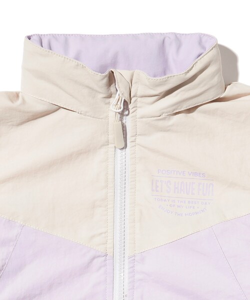 SHOO・LA・RUE（シューラルー）の「◆【110-140cm】裏フリースナイロン切替ブルゾン（ブルゾン・キッズ・グリーン系5/ライトパープル/ブラック系4/パープル系2・11/12/13/14）」の8枚目の写真