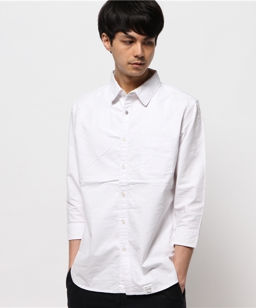 AZUL by moussy(アズールバイマウジー)の「ストレッチオックスコンチョ使い7分袖シャツ(シャツ/ブラウス・メンズ・ホワイト/ライトピンク/サックスブルー・SMALL/MEDIUM/LARGE/X-SMALL/X-LARGE)」の1枚目の写真
