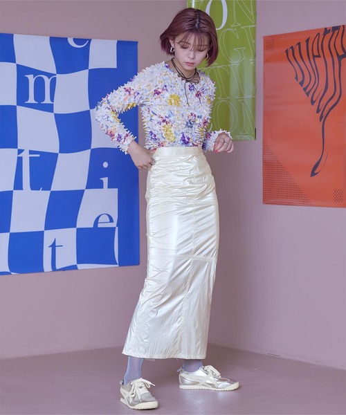 miette（ミエット）の「メタリックストレートスカート（スカート・レディース・アイボリー/シルバー/ブラック・FREE）」の4枚目の写真