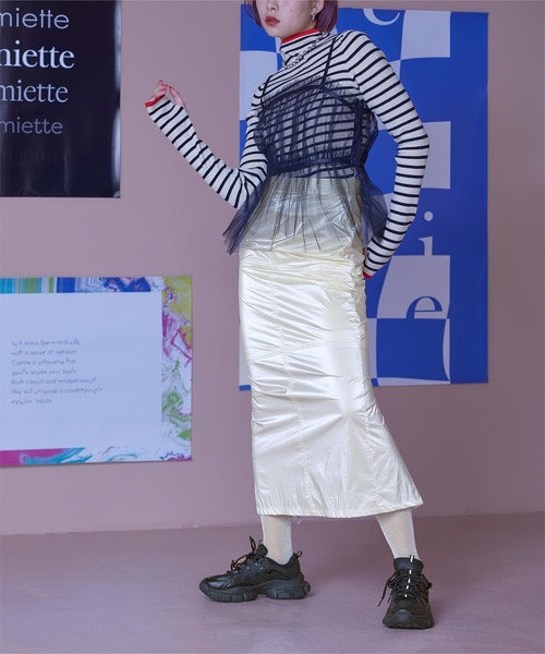 miette（ミエット）の「メタリックストレートスカート（スカート・レディース・アイボリー/シルバー/ブラック・FREE）」の6枚目の写真