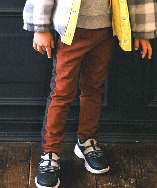 BeBe（ベベ）の「ツイルサイド切替パンツ(90~150cm)（その他パンツ・キッズ・キャメル/グリーン・110cm/140cm/120cm/150cm/130cm/100cm/90cm）」の7枚目の写真