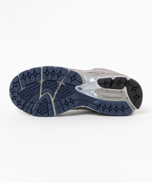 NEW BALANCE(ニューバランス)の「NEW BALANCE / ML2002RA(スニーカー・メンズ・グレー・29.0cm/28.5cm/28.0cm/27.5cm/27.0cm/26.5cm/26.0cm/25.5cm)」の4枚目の写真