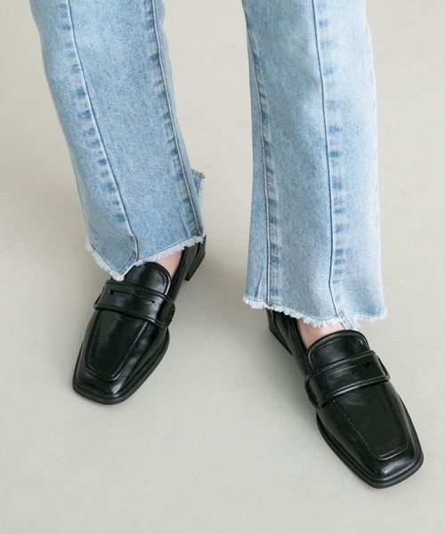 KBF（ケイビーエフ）の「アシンメトリートゥローファー（ローファー・レディース・ブラック/ベージュ/ブルー・36/37/38）」の4枚目の写真