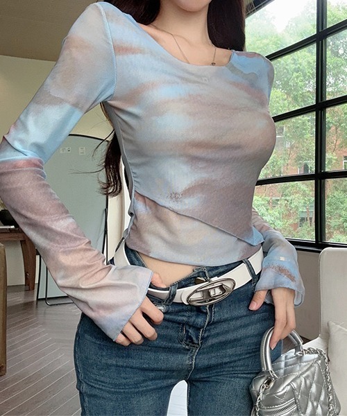 c.u.l（シーユーエル）の「ニュアンス柄 グラデーション シアートップス culw578（Tシャツ/カットソー・レディース・ライトブルー・FREE）」の2枚目の写真