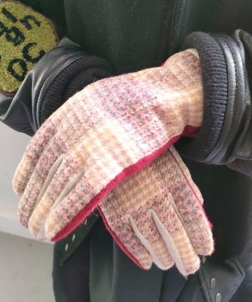 Casselini（キャセリーニ）の「Casselini(キャセリーニ)ジャガードグローブ（手袋・レディース・グリーン/レッド/イエロー/ベージュ・FREE）」の16枚目の写真