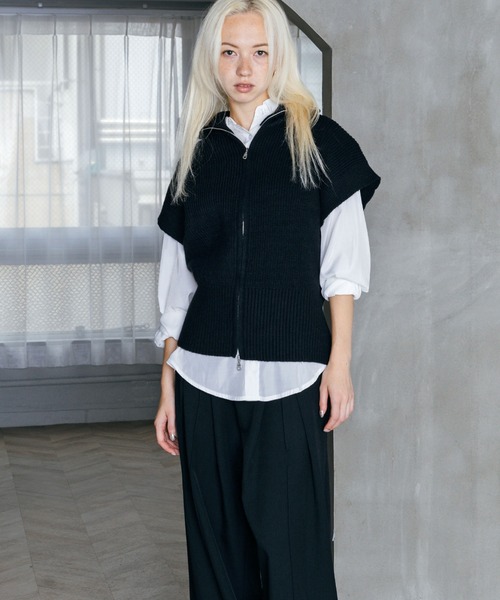 LIENCOEUR（リアンクール）の「スタンドネックZIPベスト（ニット/セーター・レディース・ブラック/アイボリー・FREE）」の11枚目の写真