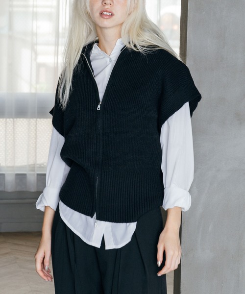LIENCOEUR（リアンクール）の「スタンドネックZIPベスト（ニット/セーター・レディース・ブラック/アイボリー・FREE）」の10枚目の写真