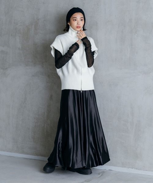 LIENCOEUR（リアンクール）の「スタンドネックZIPベスト（ニット/セーター・レディース・ブラック/アイボリー・FREE）」の19枚目の写真