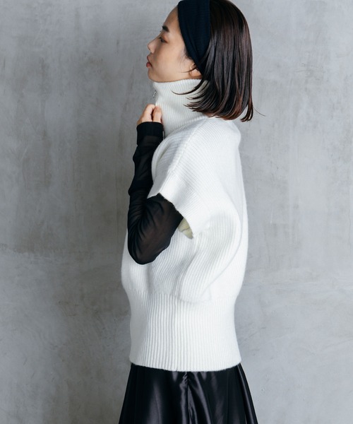 LIENCOEUR（リアンクール）の「スタンドネックZIPベスト（ニット/セーター・レディース・ブラック/アイボリー・FREE）」の15枚目の写真