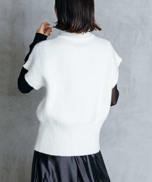 LIENCOEUR（リアンクール）の「スタンドネックZIPベスト（ニット/セーター・レディース・ブラック/アイボリー・FREE）」の16枚目の写真