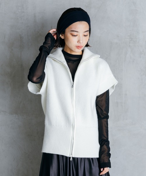 LIENCOEUR（リアンクール）の「スタンドネックZIPベスト（ニット/セーター・レディース・ブラック/アイボリー・FREE）」の18枚目の写真