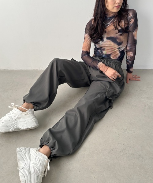 CLEA（クレア）の「ドロストパラシュートパンツ（カーゴパンツ・レディース・ブラック/グレー/ピンク・M）」の12枚目の写真