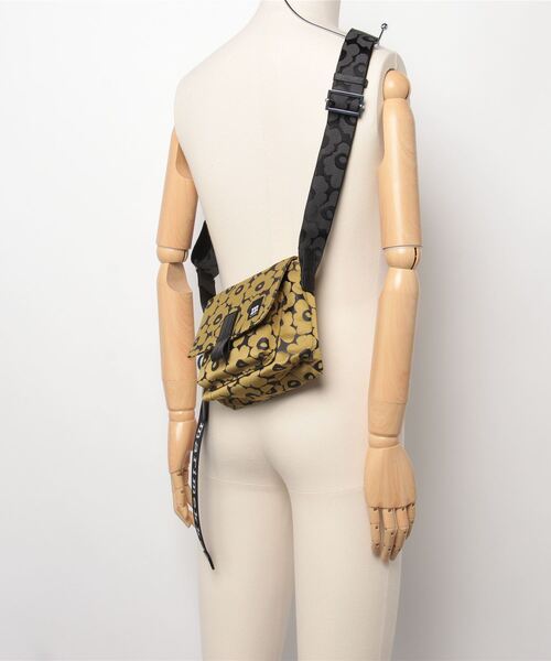 marimekko（マリメッコ）の「Unikko / Mini Messenger（ショルダーバッグ・レディース・イエロー・FREE）」の9枚目の写真