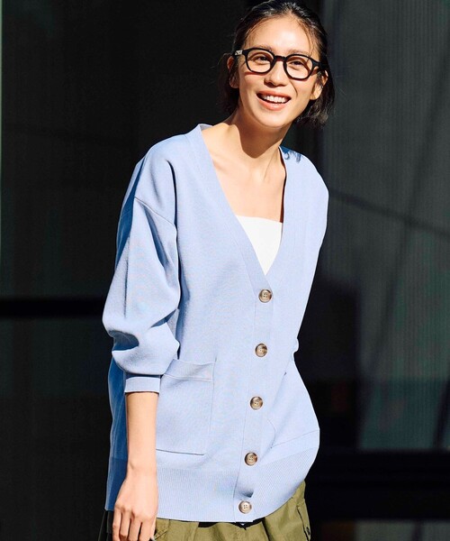 SHOO・LA・RUE（シューラルー）の「◆軽くて柔らかい スポンディッシュ Vネックカーディガン（カーディガン/ボレロ・レディース・アイボリー/ベビーピンク/ネイビー系2/ライトブルー/サンドベージュ/ブルー系その他・00）」の7枚目の写真