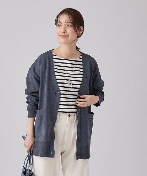 SHOO・LA・RUE（シューラルー）の「◆軽くて柔らかい スポンディッシュ Vネックカーディガン（カーディガン/ボレロ・レディース・アイボリー/ベビーピンク/ネイビー系2/ライトブルー/サンドベージュ/ブルー系その他・00）」の11枚目の写真