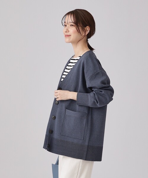 SHOO・LA・RUE（シューラルー）の「◆軽くて柔らかい スポンディッシュ Vネックカーディガン（カーディガン/ボレロ・レディース・アイボリー/ベビーピンク/ネイビー系2/ライトブルー/サンドベージュ/ブルー系その他・00）」の13枚目の写真