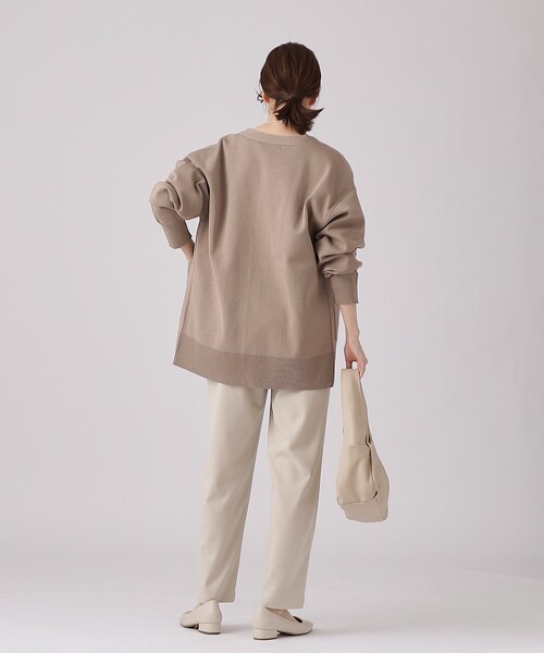 SHOO・LA・RUE（シューラルー）の「◆軽くて柔らかい スポンディッシュ Vネックカーディガン（カーディガン/ボレロ・レディース・アイボリー/ベビーピンク/ネイビー系2/ライトブルー/サンドベージュ/ブルー系その他・00）」の16枚目の写真