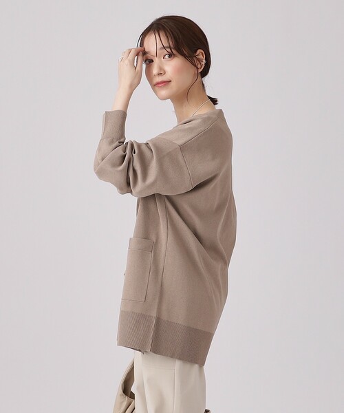 SHOO・LA・RUE（シューラルー）の「◆軽くて柔らかい スポンディッシュ Vネックカーディガン（カーディガン/ボレロ・レディース・アイボリー/ベビーピンク/ネイビー系2/ライトブルー/サンドベージュ/ブルー系その他・00）」の18枚目の写真