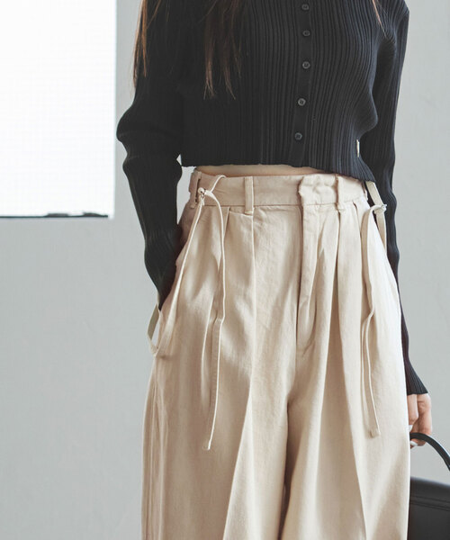 SERGE de bleu（サージ）の「SERGE de bleu/サージ 2TUCK SUSPENDER PANTS（スラックス・レディース・ベージュ/オレンジ・36/38）」の3枚目の写真