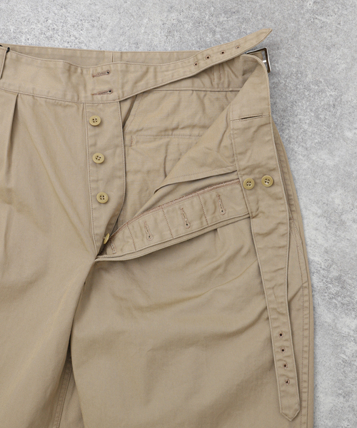 LENO(リノ)の「【LENO / リノ】SIDE BELTED GURKHA TROUSERS(スラックス・メンズ・ベージュ/カーキ・1/2)」の14枚目の写真