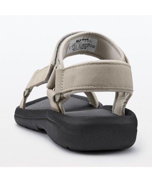 無印良品(ムジルシリョウヒン)の「テープベルトサンダル(サンダル・レディース・カーキ系5/ライトベージュ/ブラック・XXL/XL/L/M/S/XS)」の11枚目の写真