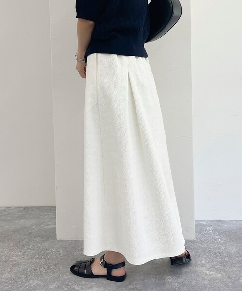 fredy emue（フレディエミュ）の「ジャガードタックスカート（スカート・レディース・オフホワイト/ブラック・36/38）」の14枚目の写真