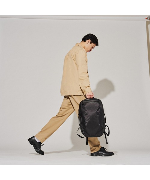 Aer（エアー）の「AER　Tech Pack 3 X-Pac　/　AER-39015（バックパック/リュック・メンズ・ブラック・FREE）」の16枚目の写真