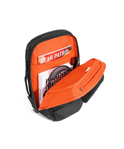 Aer（エアー）の「AER　Tech Pack 3 X-Pac　/　AER-39015（バックパック/リュック・メンズ・ブラック・FREE）」の9枚目の写真