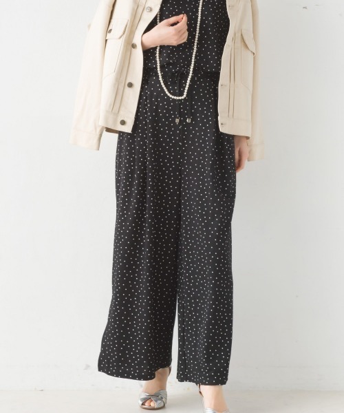 OMNES（オムネス）の「接触冷感レーヨンナイロンタックイージーパンツ（その他パンツ・レディース・ブラック/ブラウン/ブラック×ホワイト/グリーン/キャメル/イエロー/ネイビー/イエロー系その他/レッド/ラベンダー・FREE）」の3枚目の写真