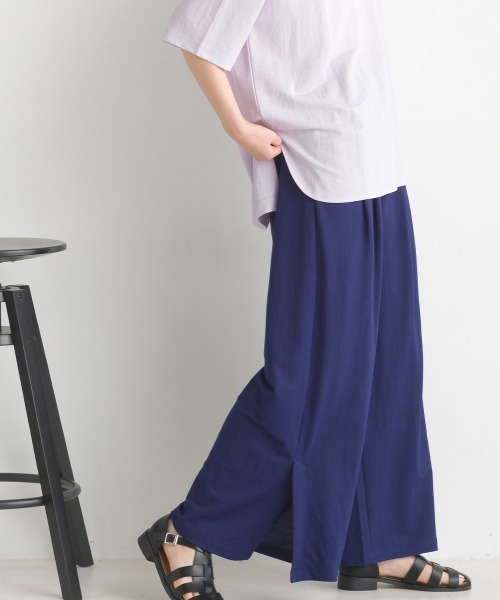 OMNES（オムネス）の「接触冷感レーヨンナイロンタックイージーパンツ（その他パンツ・レディース・ブラック/ブラウン/ブラック×ホワイト/グリーン/キャメル/イエロー/ネイビー/イエロー系その他/レッド/ラベンダー・FREE）」の6枚目の写真