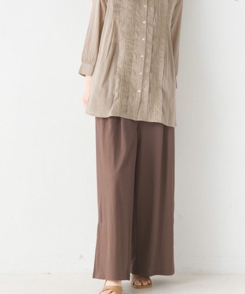 OMNES（オムネス）の「接触冷感レーヨンナイロンタックイージーパンツ（その他パンツ・レディース・ブラック/ブラウン/ブラック×ホワイト/グリーン/キャメル/イエロー/ネイビー/イエロー系その他/レッド/ラベンダー・FREE）」の4枚目の写真