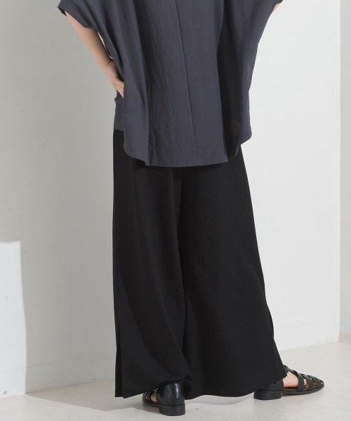 OMNES（オムネス）の「接触冷感レーヨンナイロンタックイージーパンツ（その他パンツ・レディース・ブラック/ブラウン/ブラック×ホワイト/グリーン/キャメル/イエロー/ネイビー/イエロー系その他/レッド/ラベンダー・FREE）」の15枚目の写真