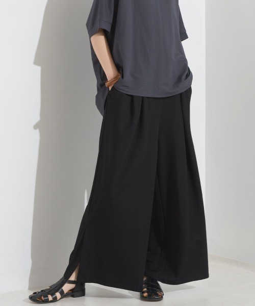 OMNES（オムネス）の「接触冷感レーヨンナイロンタックイージーパンツ（その他パンツ・レディース・ブラック/ブラウン/ブラック×ホワイト/グリーン/キャメル/イエロー/ネイビー/イエロー系その他/レッド/ラベンダー・FREE）」の13枚目の写真