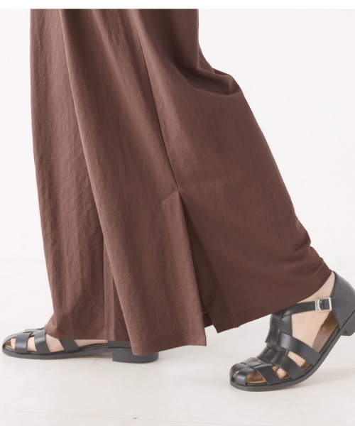 OMNES（オムネス）の「接触冷感レーヨンナイロンタックイージーパンツ（その他パンツ・レディース・ブラック/ブラウン/ブラック×ホワイト/グリーン/キャメル/イエロー/ネイビー/イエロー系その他/レッド/ラベンダー・FREE）」の11枚目の写真