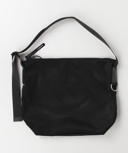 ADAM PATEK(アダムパテック)の「『ADAM PATEK』 mesh shoulder bag/メッシュショルダーバッグ(ショルダーバッグ・メンズ・ブラック・FREE)」の2枚目の写真