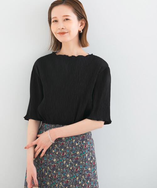 URBAN RESEARCH ROSSO WOMEN（アーバンリサーチ　ロッソ）の「ボートネックシアープリーツプルオーバー（Tシャツ/カットソー・レディース・ブラック/ホワイト/グリーン/イエロー・FREE）」の15枚目の写真