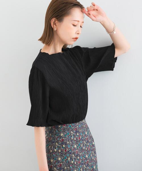 URBAN RESEARCH ROSSO WOMEN（アーバンリサーチ　ロッソ）の「ボートネックシアープリーツプルオーバー（Tシャツ/カットソー・レディース・ブラック/ホワイト/グリーン/イエロー・FREE）」の14枚目の写真